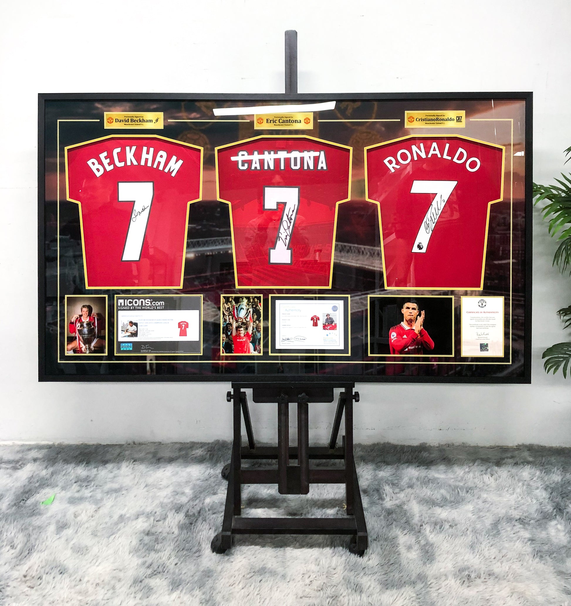 David Beckham&Eric Cantona&Cristiano Ronaldo Manchester United  Jersey Framing  000159