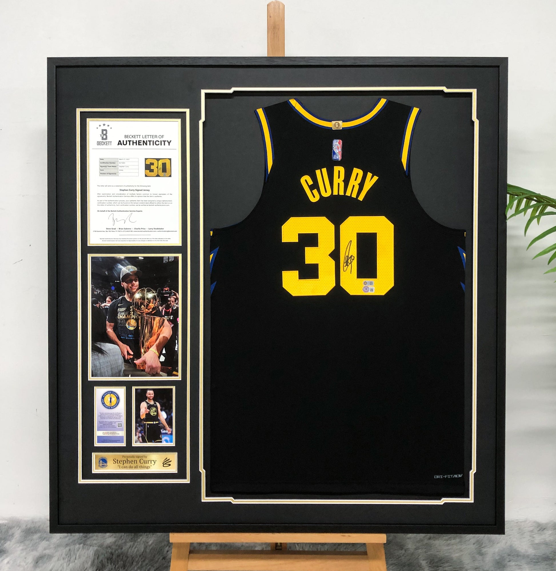 Golden State Warriors Stephen Curry Autographed Jersey with Personalized Custom Design Framed 000041