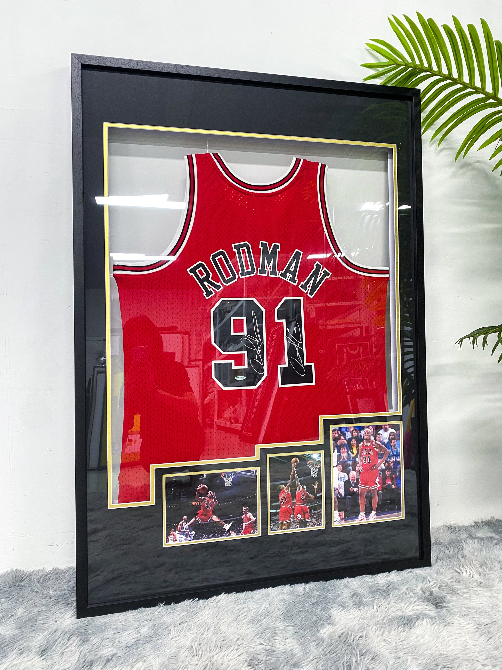 Dennis Rodman Chicago Bulls Signed Jersey Framed