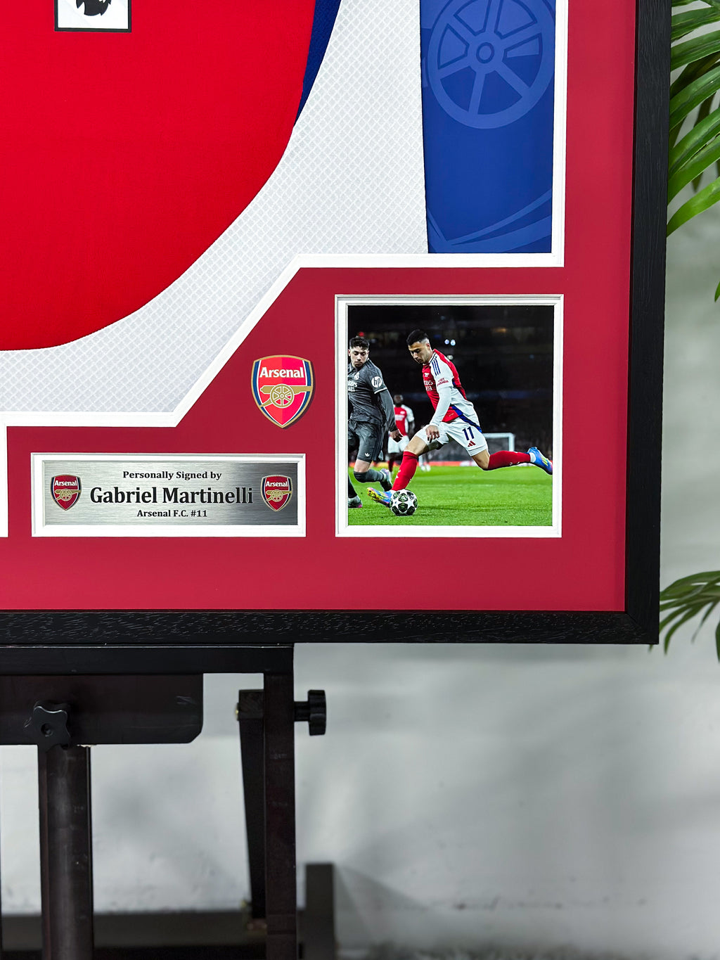 The Arsenal Gabriel Martinelli Football Club Autographed Jersey with Personalized Custom Design Framed 00044