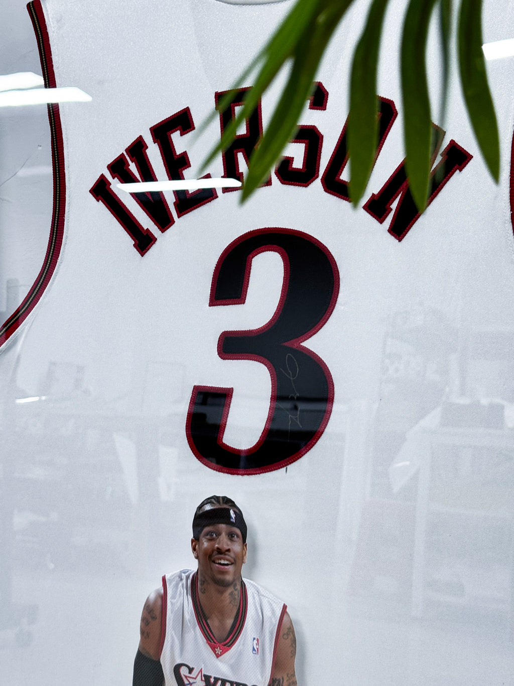 Philadelphia 76ers Allen Iverson Autographed Jersey with Personalized Custom Design Framed 00007