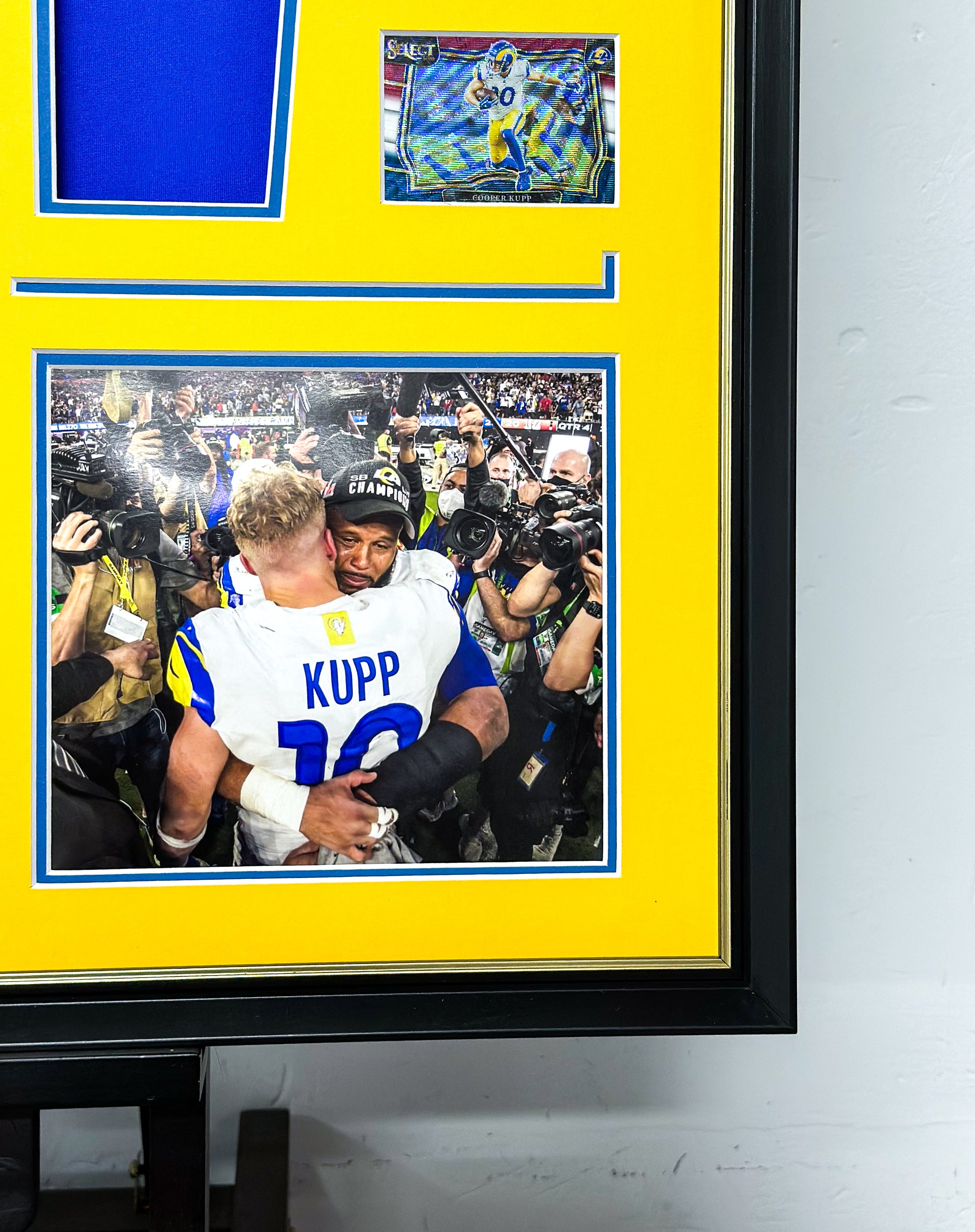 NFL Los Angeles Rams Cooper Kupp Signed Jersey Personalized Framed Display 000061