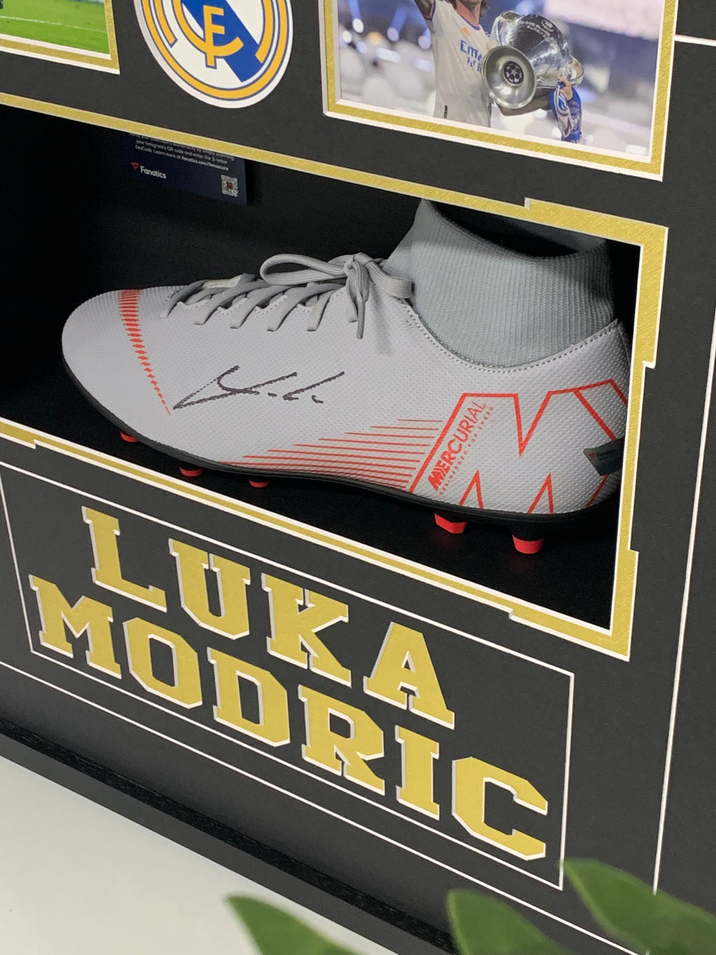 Real Madrid Club Luka Modrić Sneakers with Personalized Custom Design Framed 000015