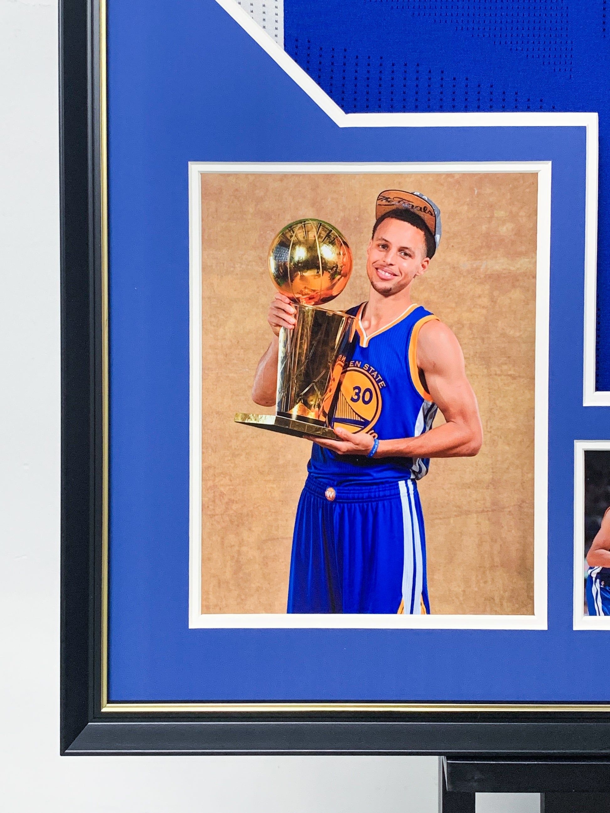 Golden State Warriors Stephen Curry Autographed Jersey with Personalized Custom Design Framed 000017