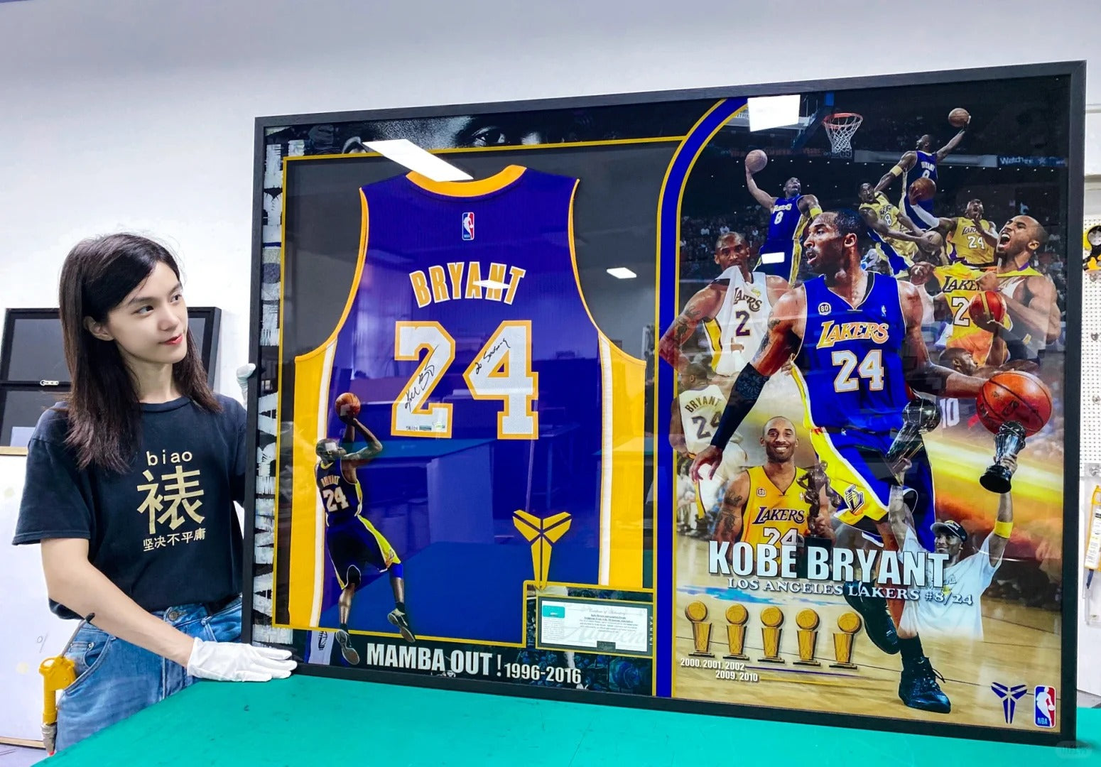 Los Angeles Lakers Kobe Bryant Autographed Jersey with Personalized Custom Design Framed 000043