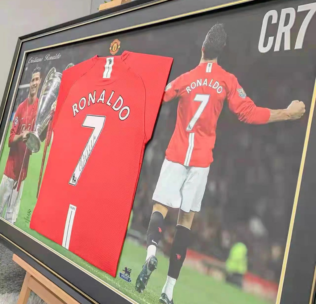 Manchester United Cristiano Ronaldo Autographed Jersey with Personalized Custom Design Framed 000023