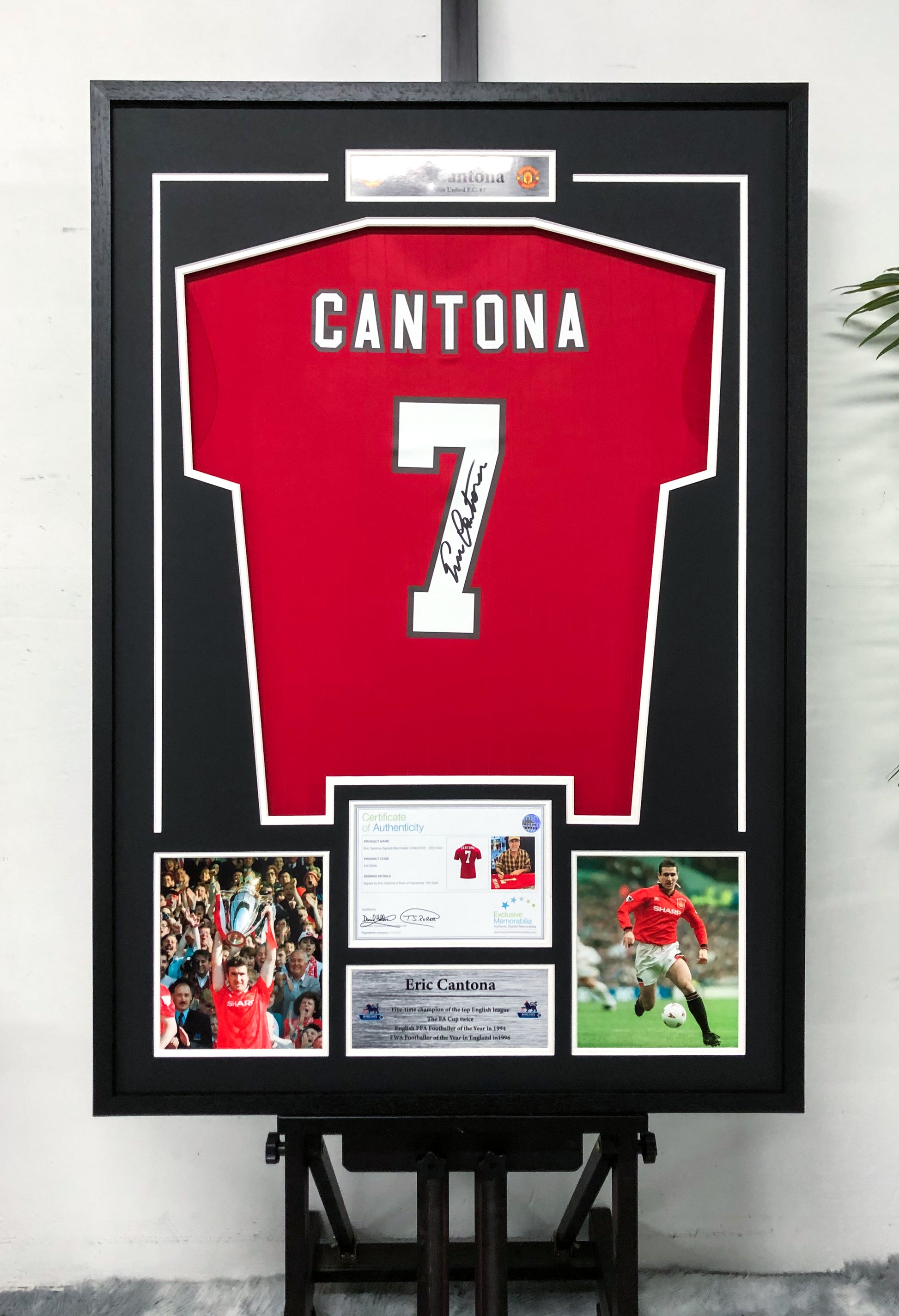 Manchester United Eric Cantona Autographed Jersey with Personalized Custom Design Framed 000083