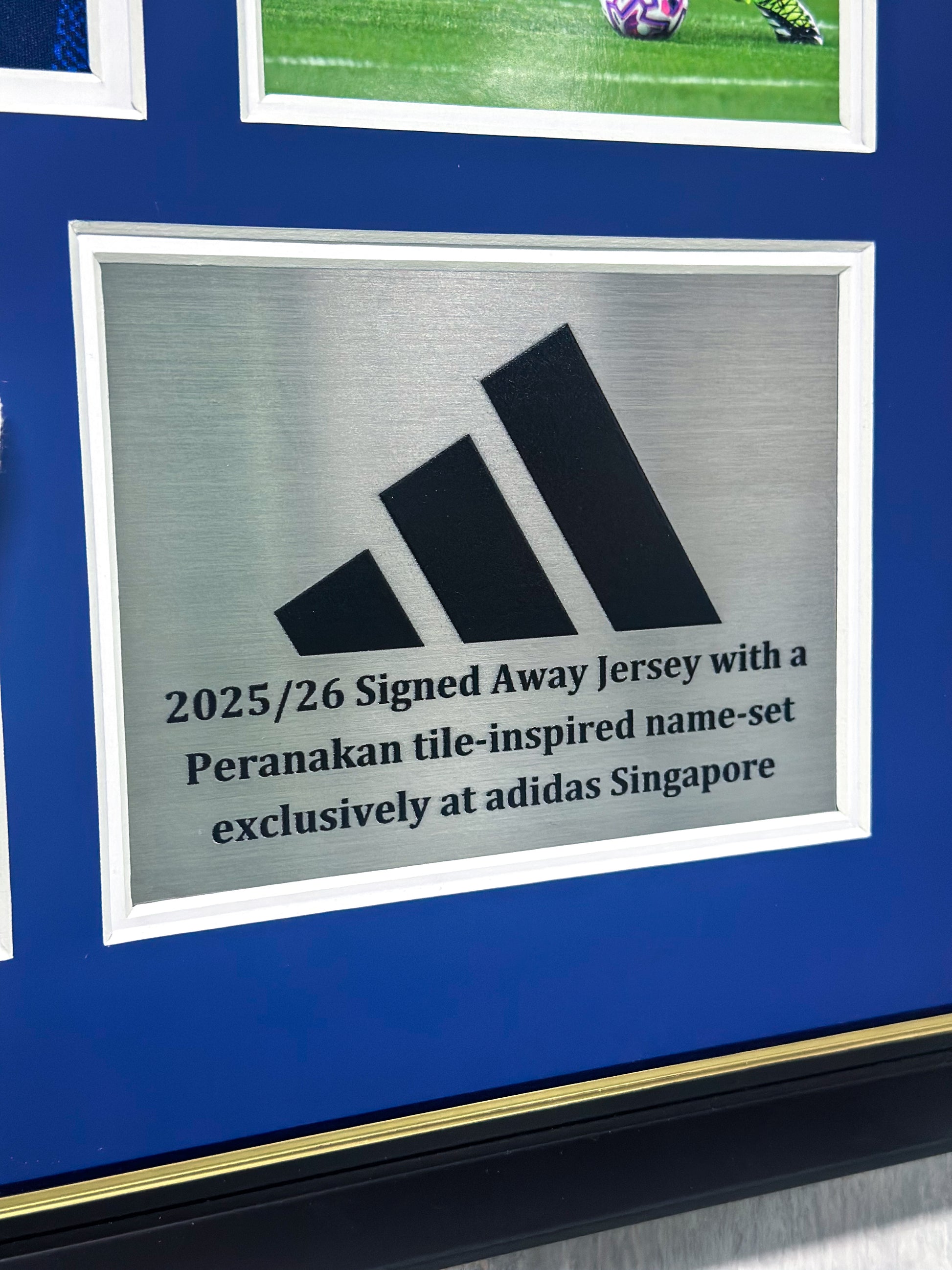 The Arsenal Declan Rice Football Club Autographed Jersey with Personalized Custom Design Framed 00036