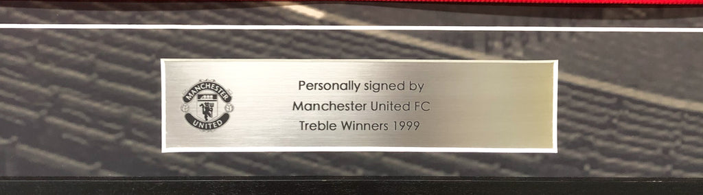 Manchester United Autographed Jersey with Personalized Custom Design Framed 00035