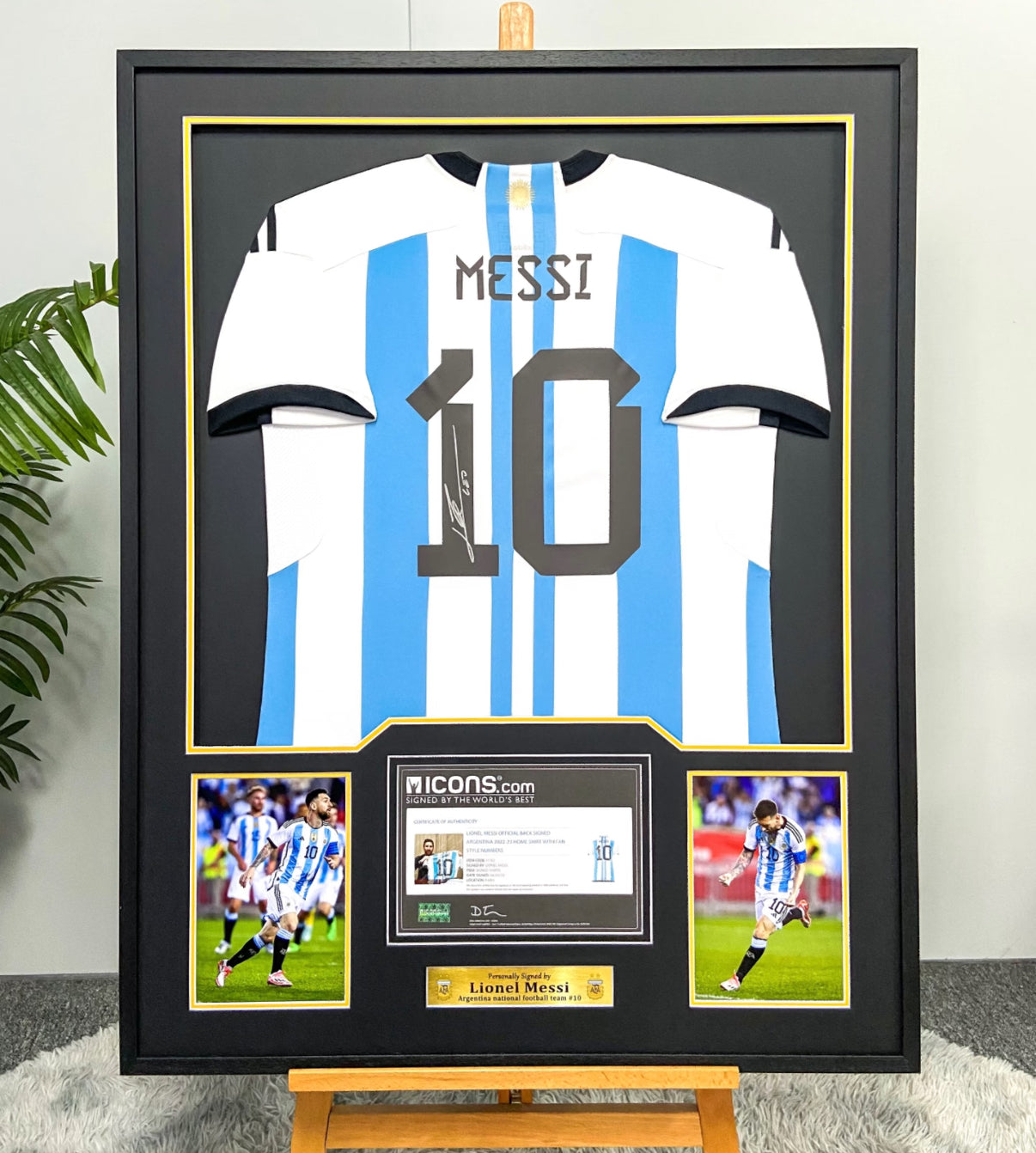 Argentina Lionel Messi  Autographed Jersey with Standard Design Framed 000032