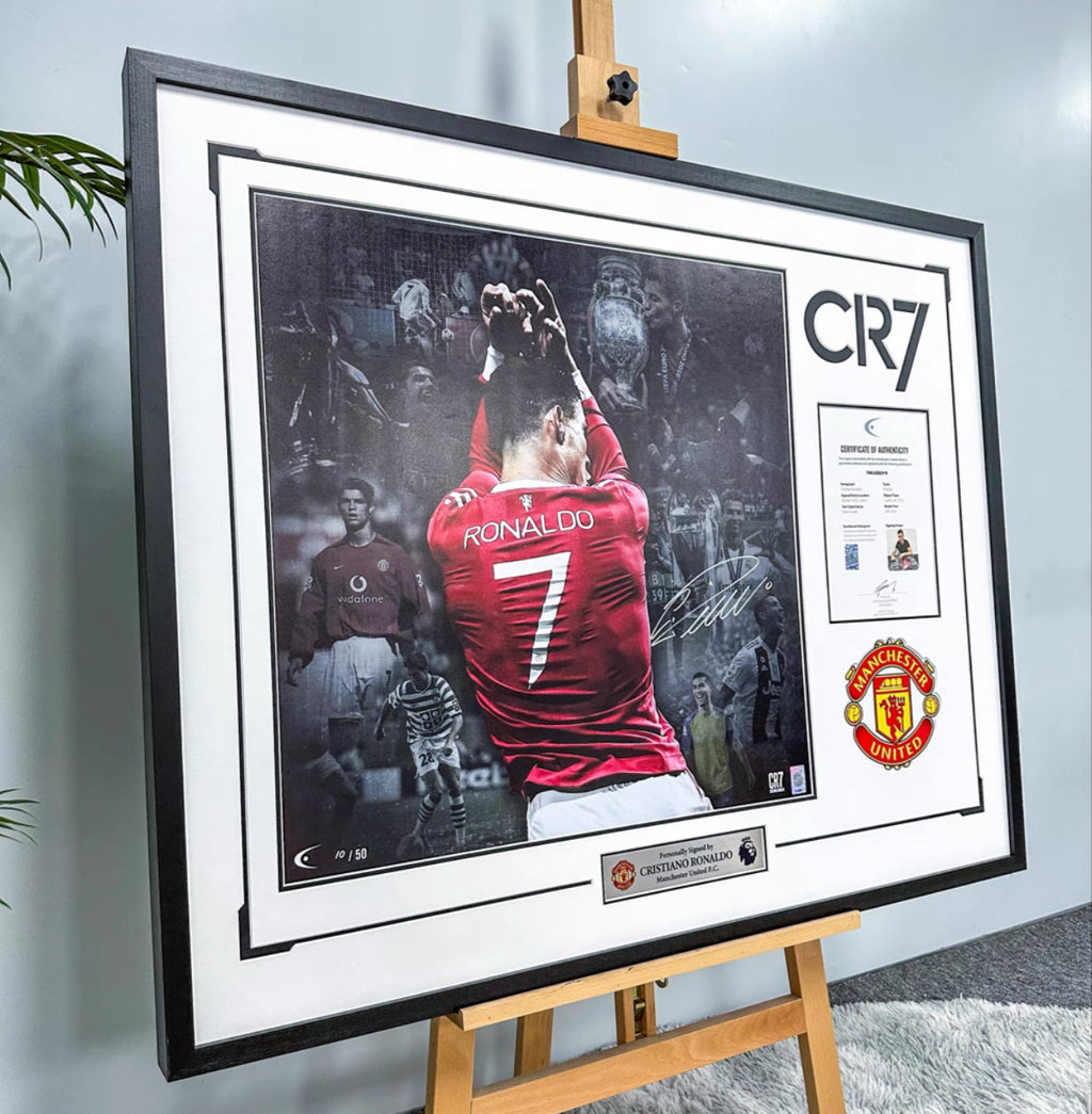 Manchester United Cristiano Ronaldo Autographed Jersey with Personalized Custom Design Framed 000014