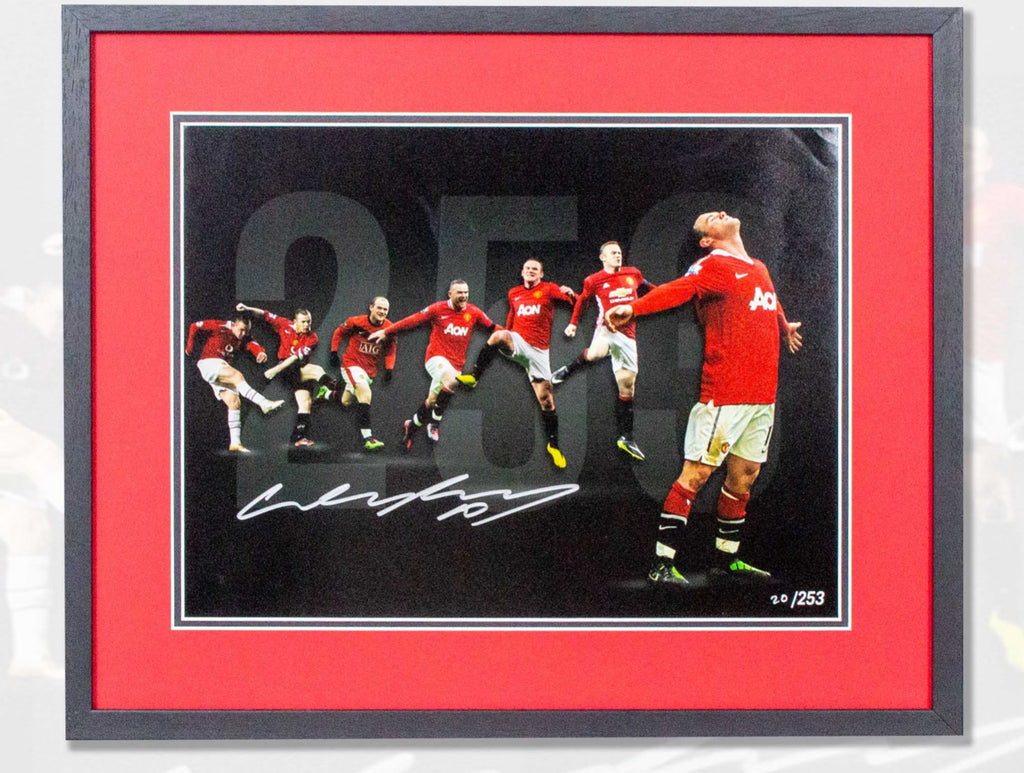 Manchester United Poster with Personalized Custom Design Framed 000028