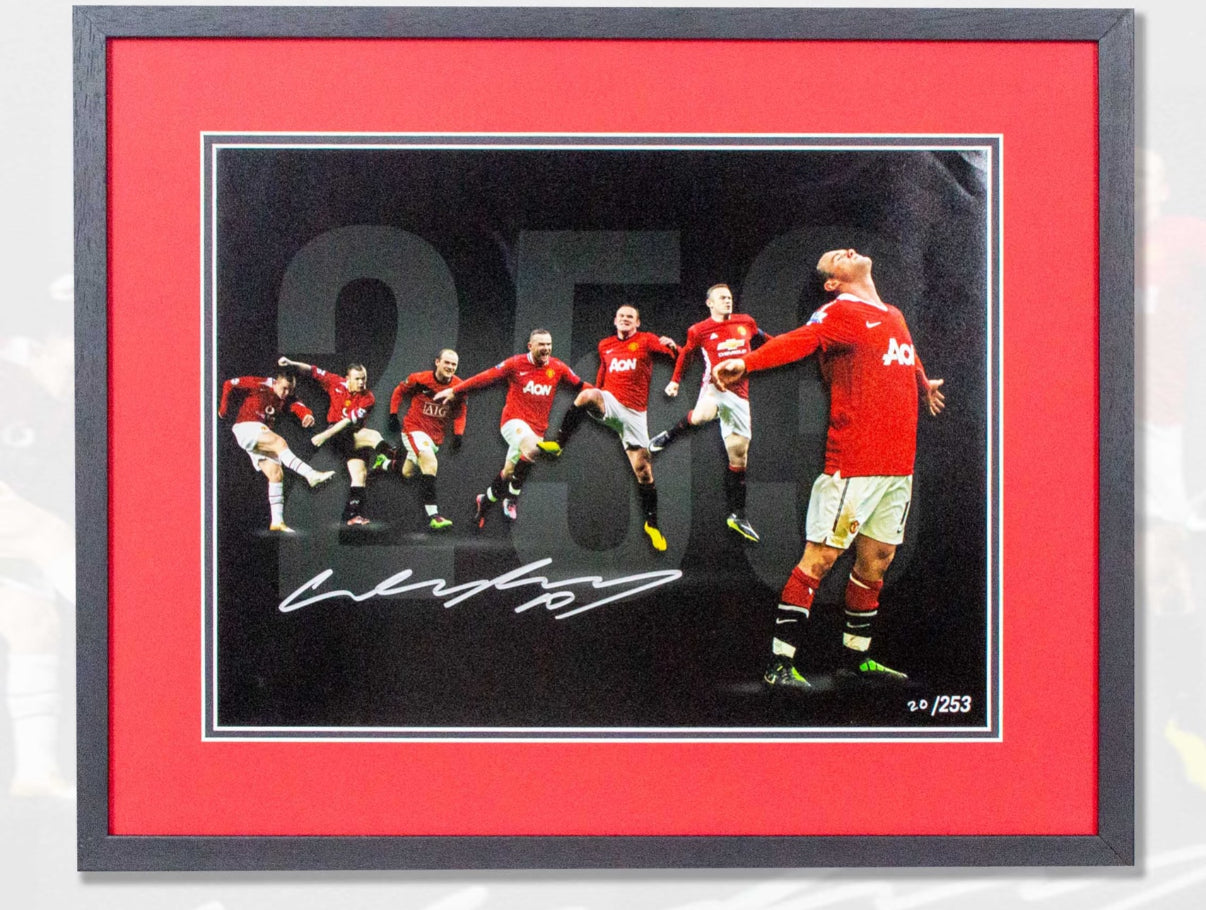 Manchester United Poster with Personalized Custom Design Framed 000028