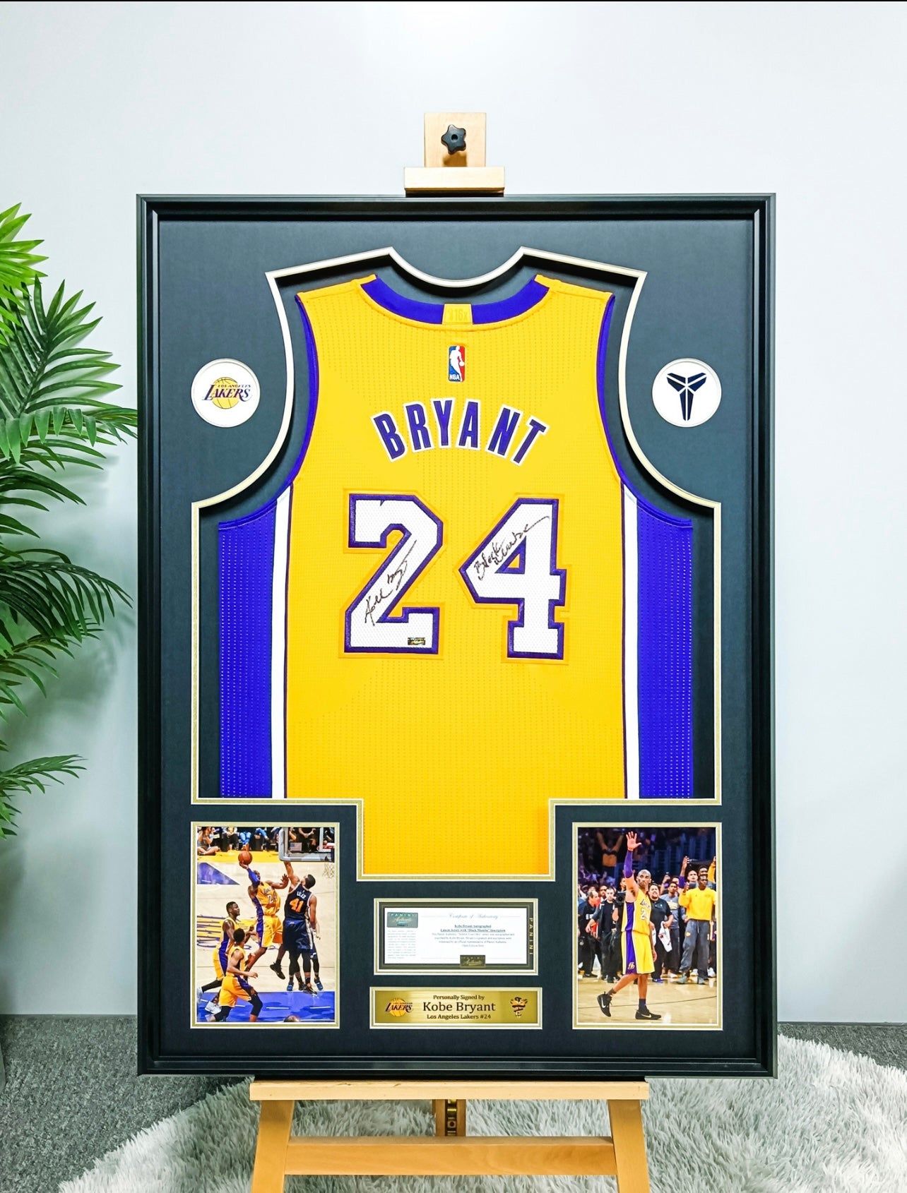 Los Angeles Lakers Kobe Bryant Autographed Jersey with Personalized Custom Design Framed 00004