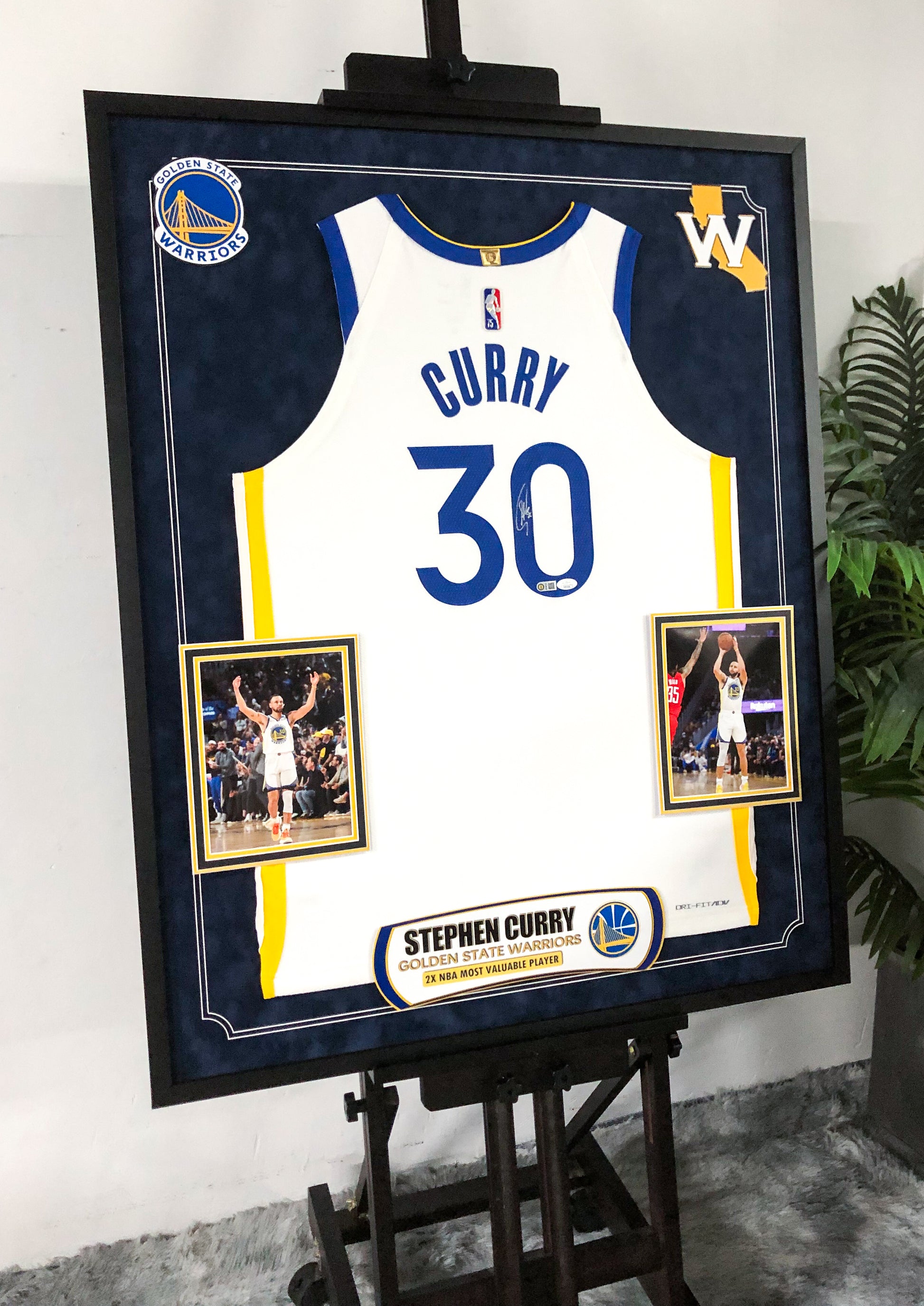 Golden State Warriors Stephen Curry Autographed Jersey with Personalized Custom Design Framed 000060