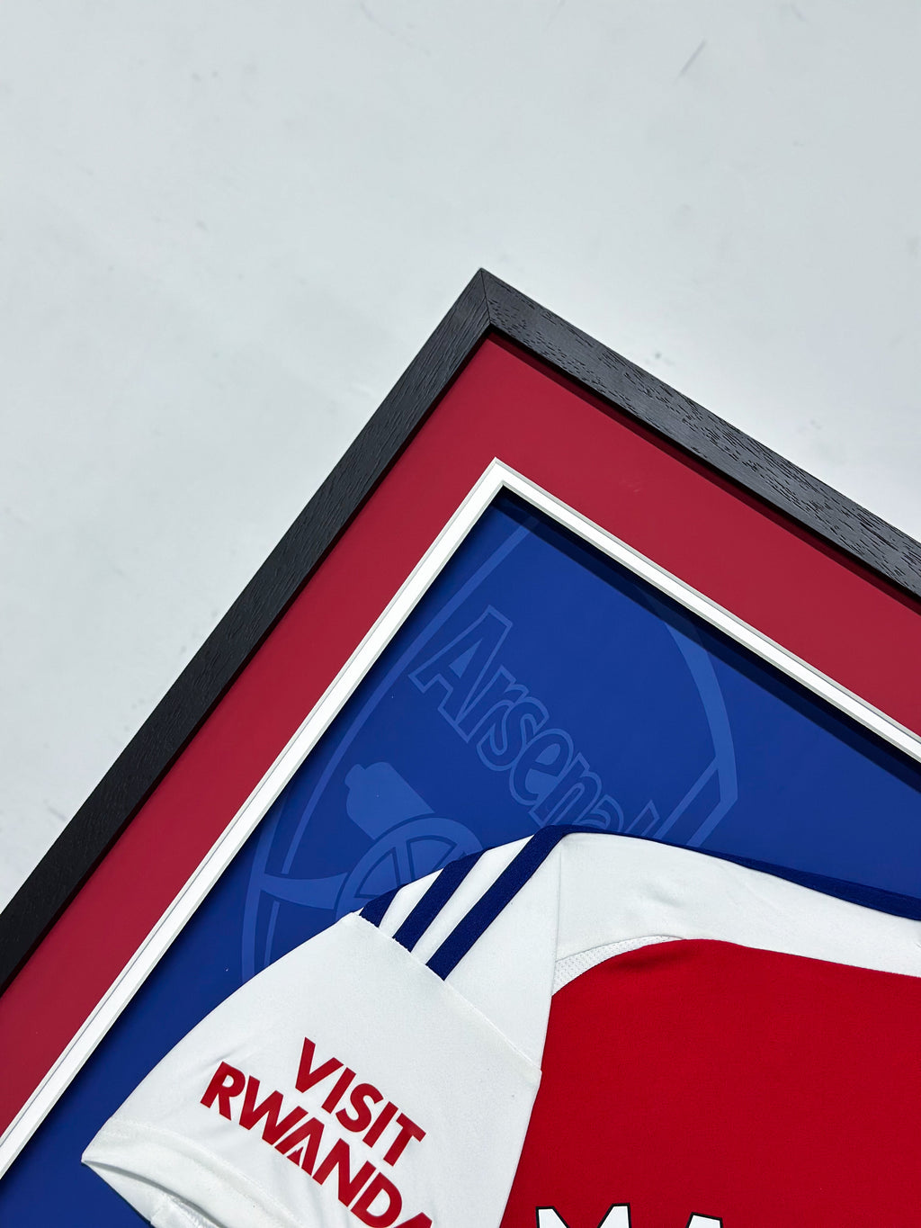 The Arsenal Gabriel Martinelli Football Club Autographed Jersey with Personalized Custom Design Framed 00044