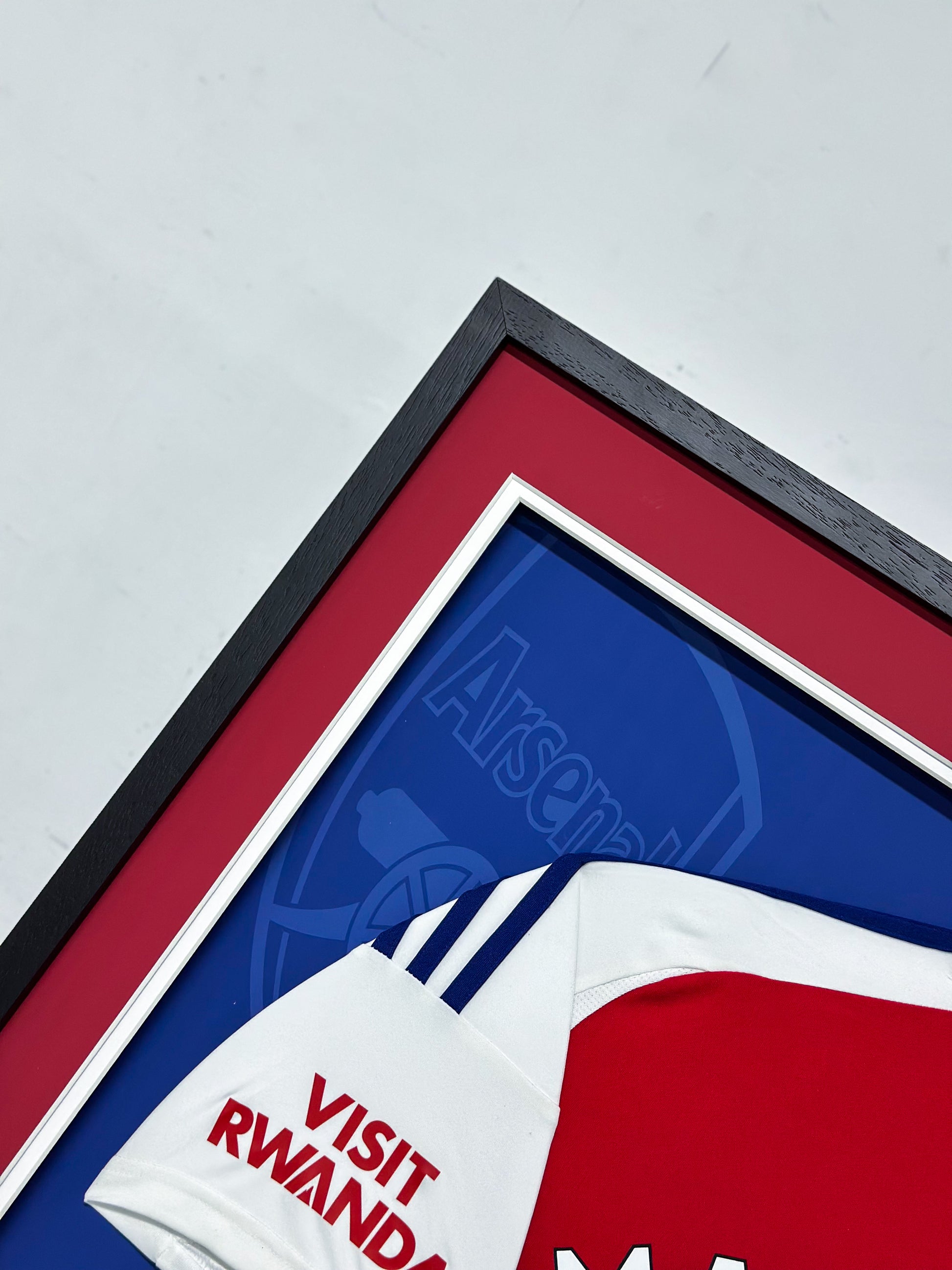 The Arsenal Gabriel Martinelli Football Club Autographed Jersey with Personalized Custom Design Framed 00044