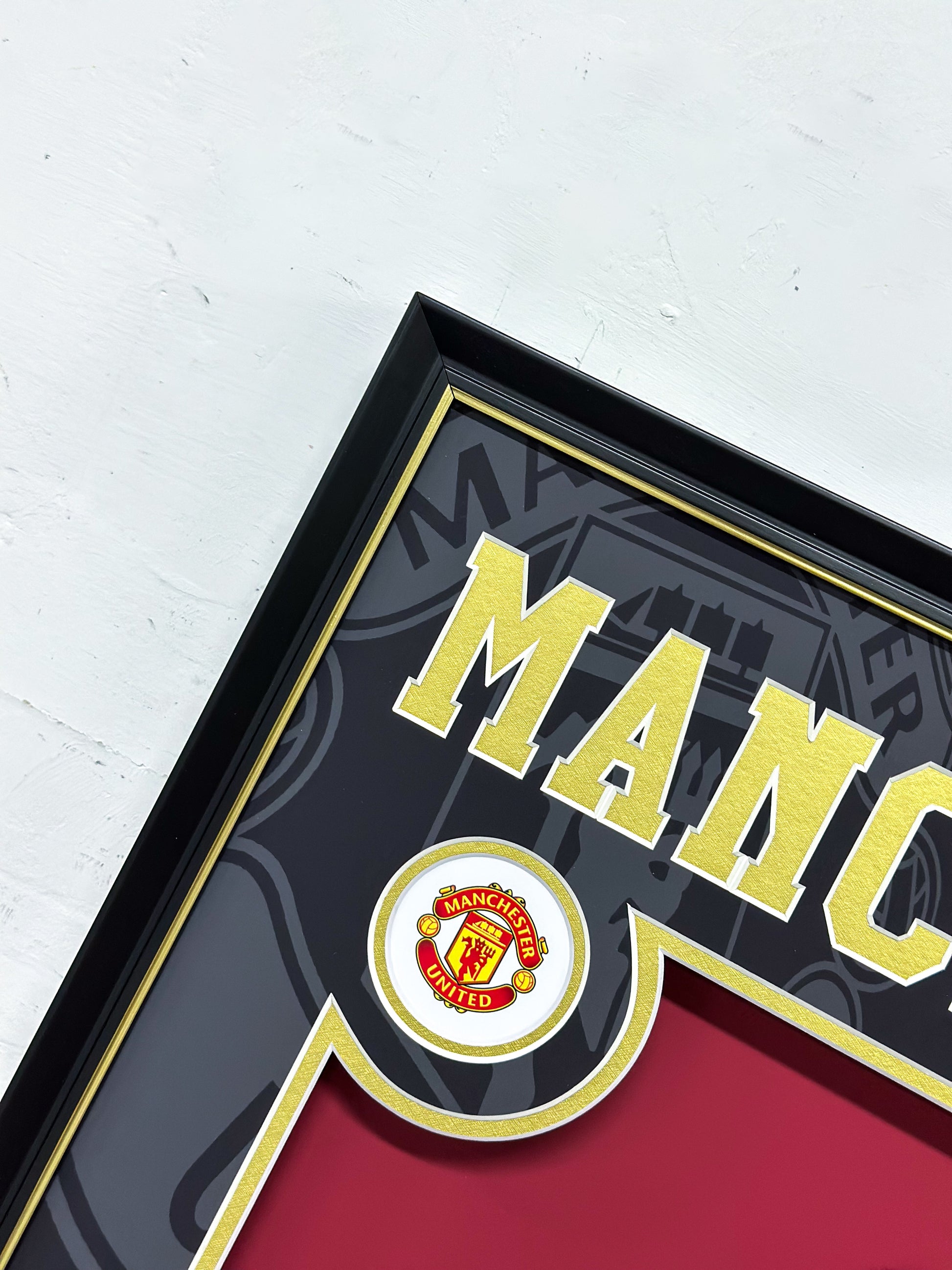 Manchester United  Autographed Jersey with Personalized Custom Design Framed 000091