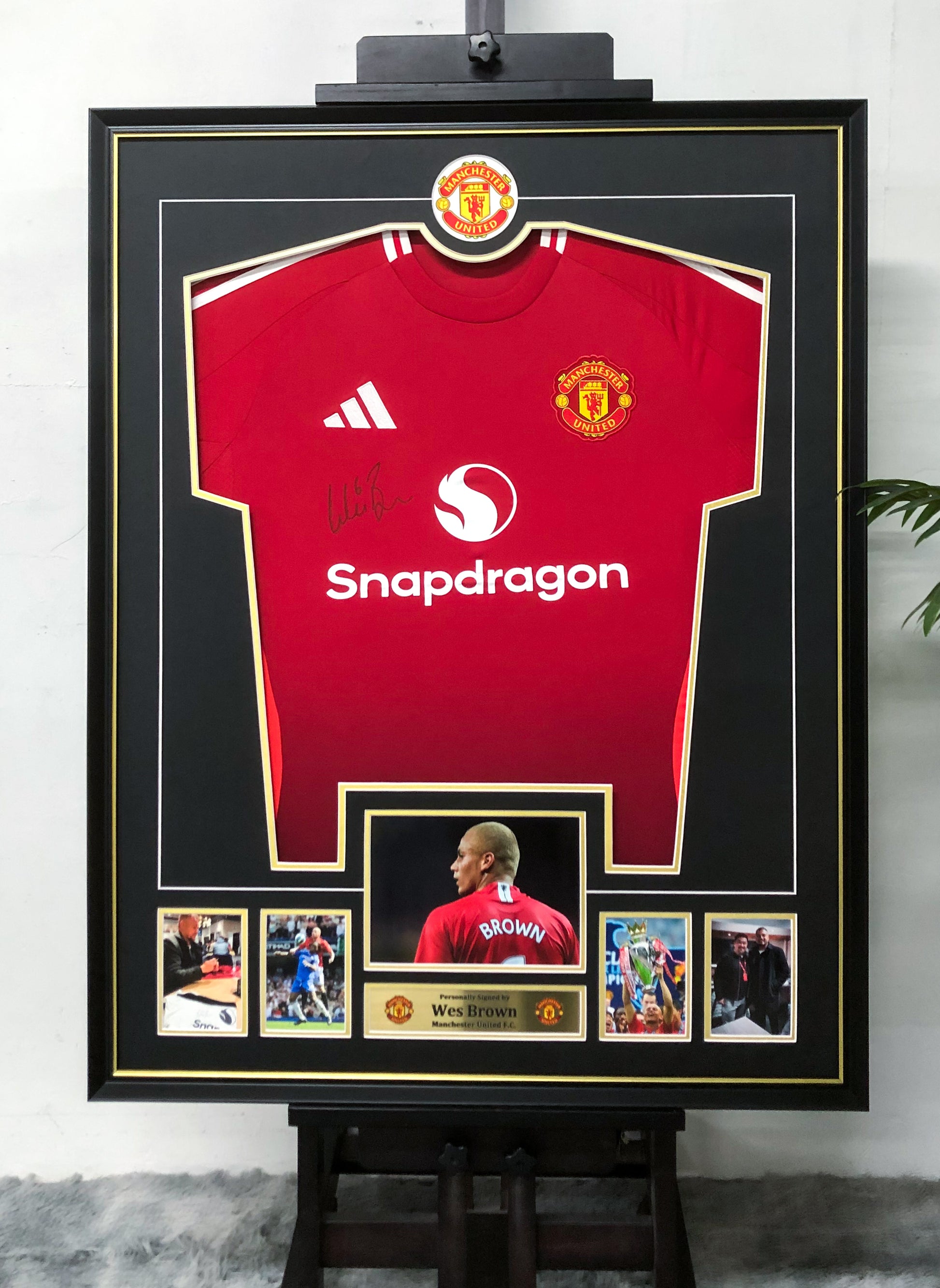 Manchester United Wes Brown Autographed Jersey with Personalized Custom Design Framed 00020