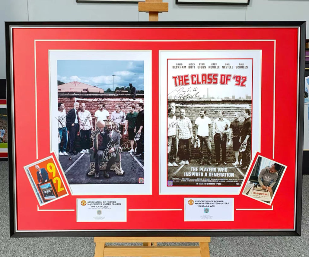 Manchester United  Poster with Personalized Custom Design Framed 000010
