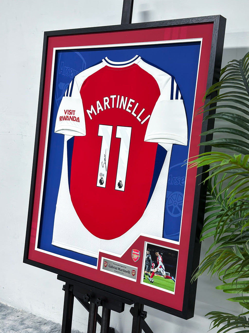 The Arsenal Gabriel Martinelli Football Club Autographed Jersey with Personalized Custom Design Framed 00044