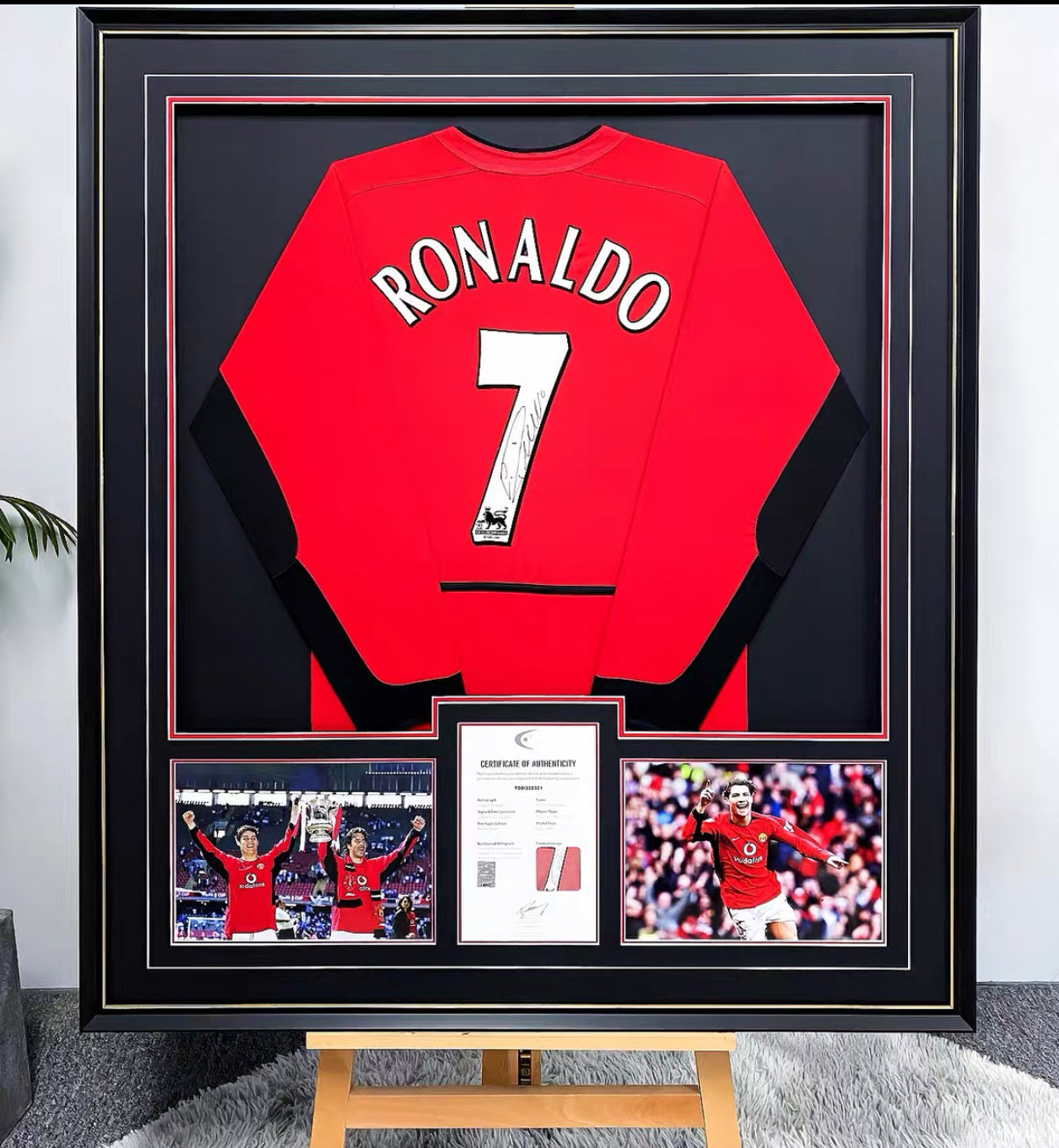 Manchester United Cristiano Ronaldo Autographed Jersey with Personalized Custom Design Framed 00075