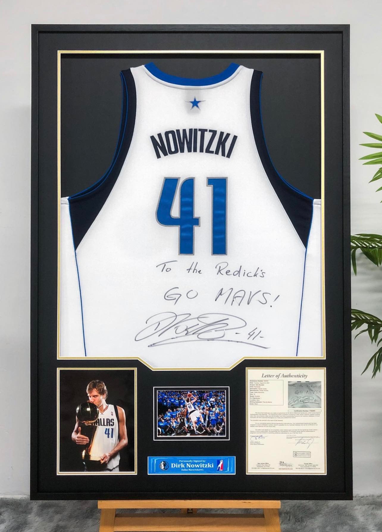 Dallas Mavericks Dirk Nowitzki Autographed Jersey with Standard Design Framed 00005