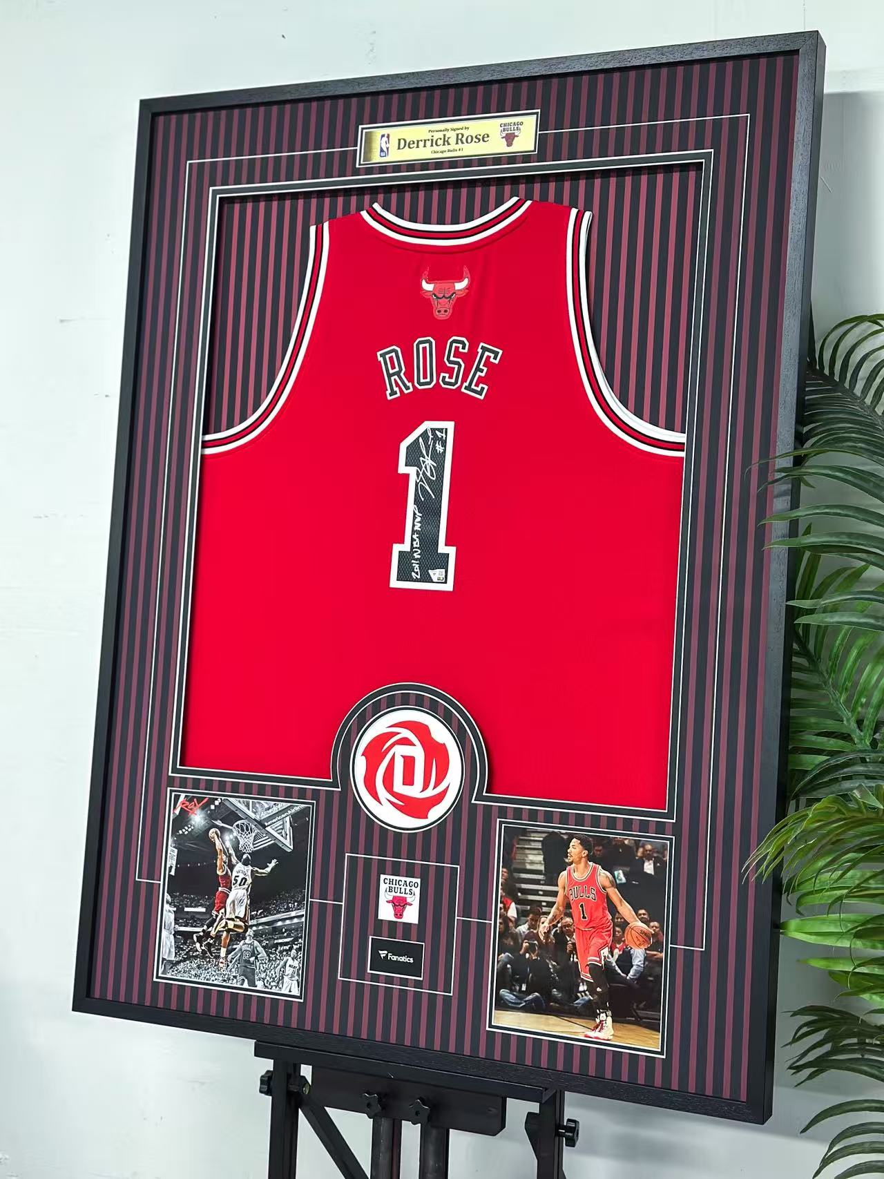 Chicago Bulls Derrick Rose Autographed Jersey with Personalized Custom Design Framed 00016