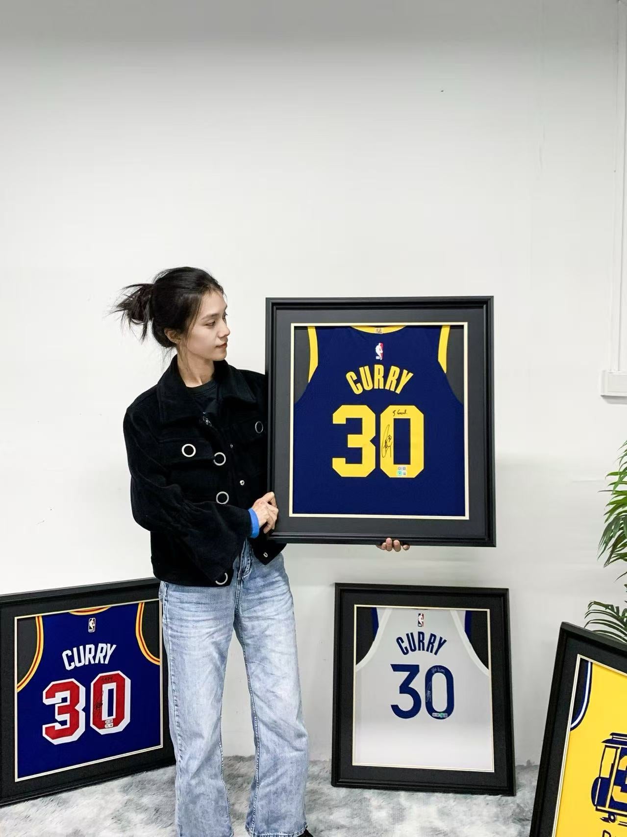 Golden State Warriors Stephen Curry Autographed Jersey with Personalized Custom Design Framed 000044