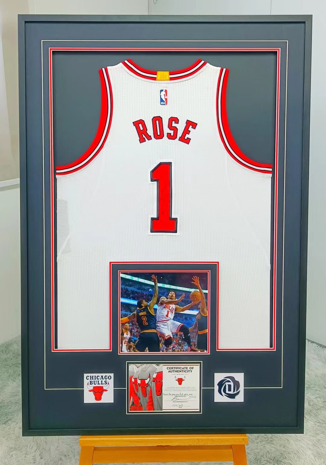 Chicago Bulls Derrick Rose Autographed Jersey with Personalized Custom Design Framed 00011