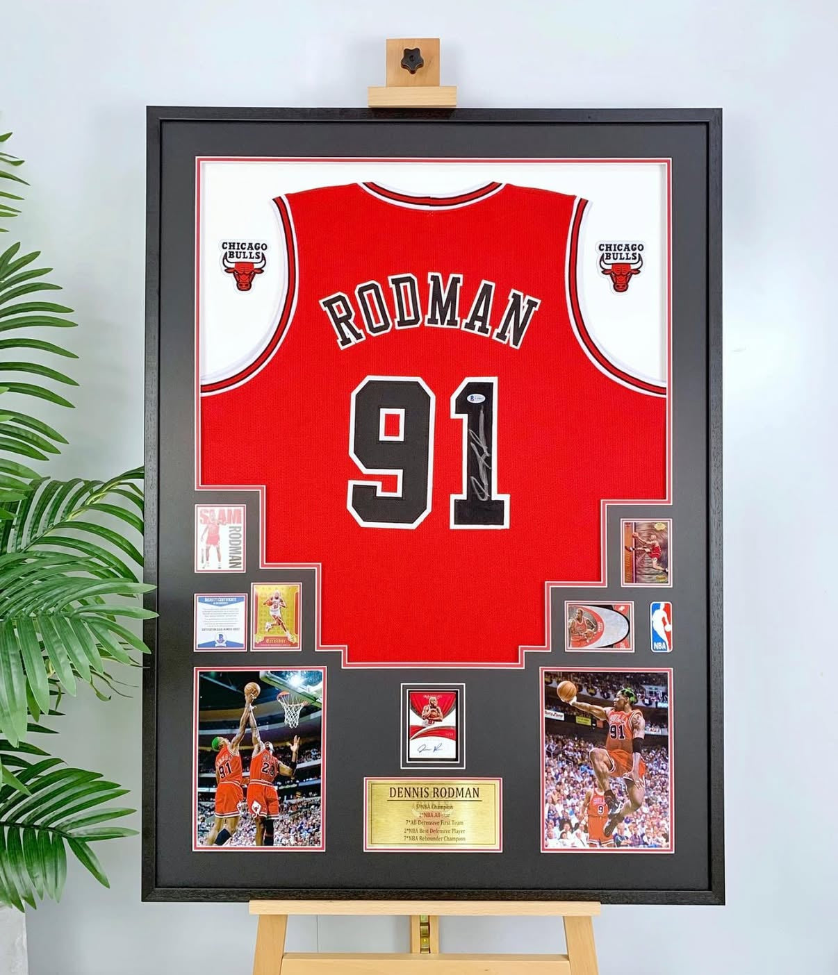 Chicago Bulls Dennis Rodman Autographed Jersey with Standard Design Framed 000014
