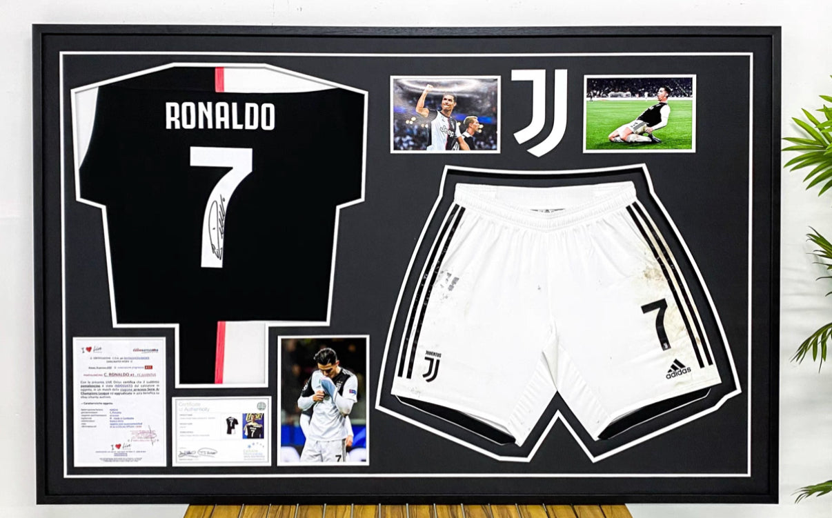 Juventus F.C. Cristiano Ronaldo Autographed Jersey with Personalized Custom Design Framed 000025