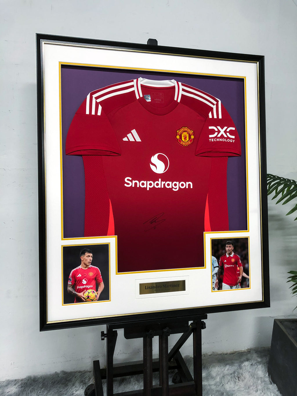 Lisandro Martínez Manchester United 00093