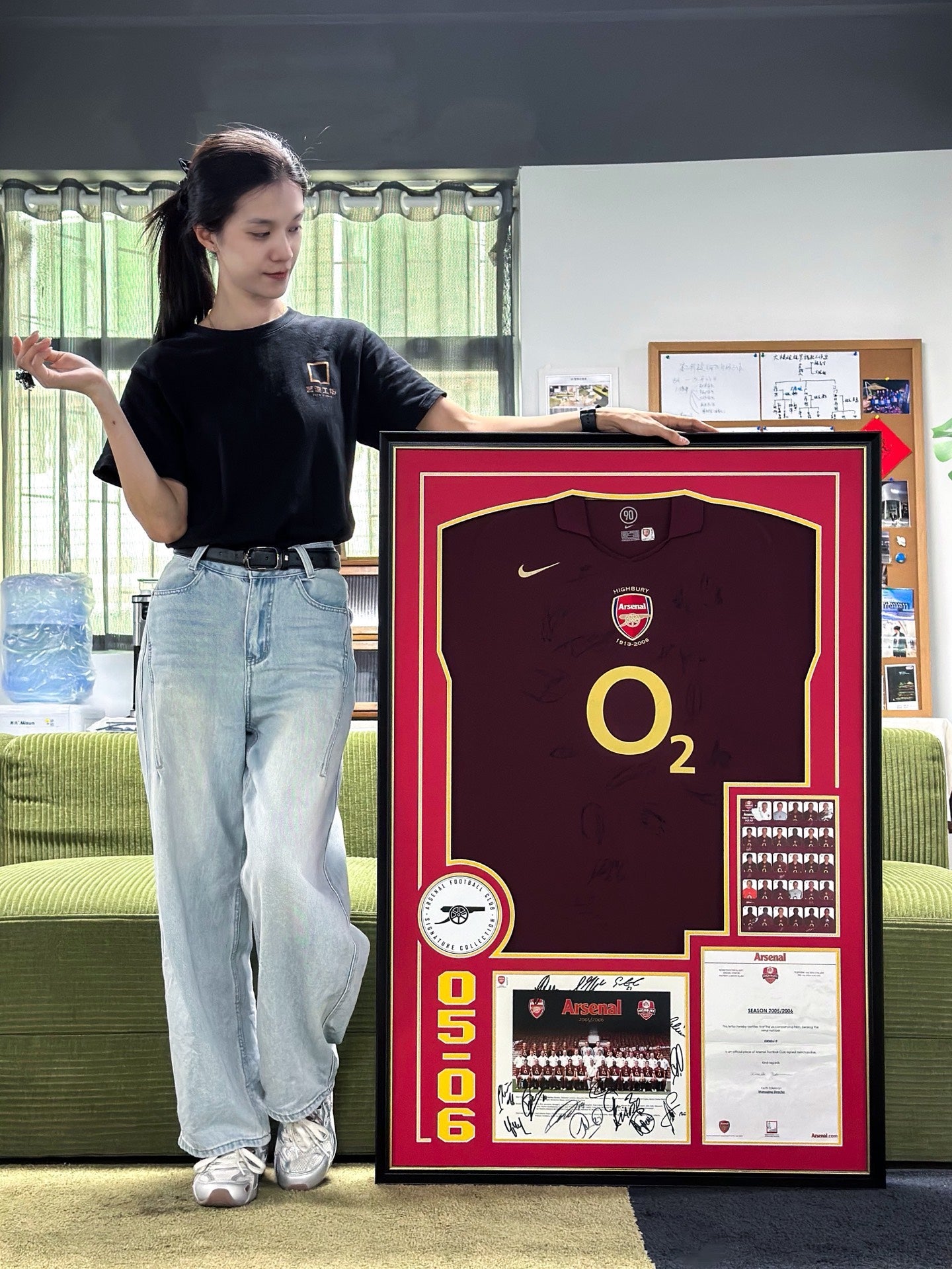 The Arsenal Football Club Autographed Jersey with Personalized Custom Design Framed 00029