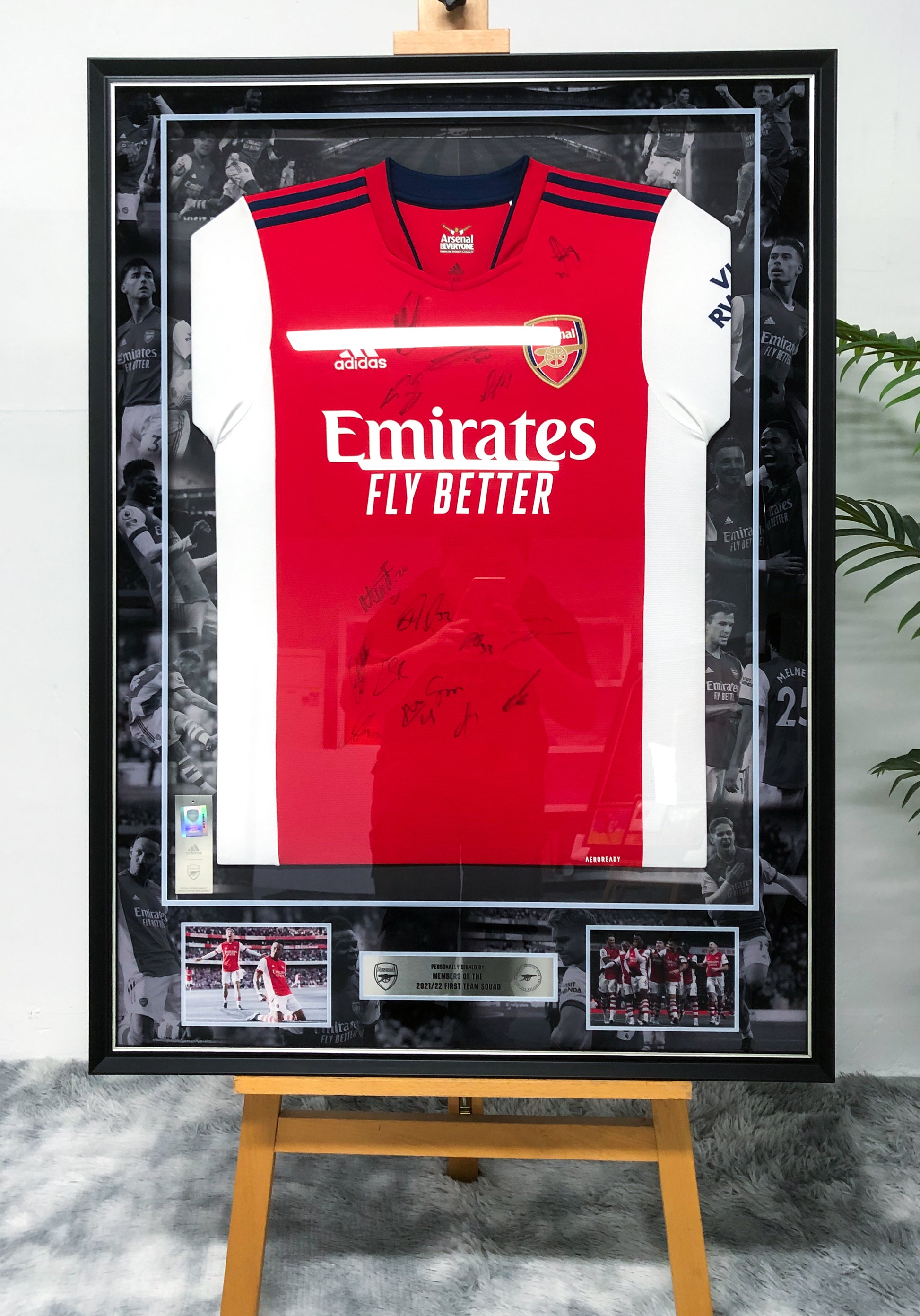 The Arsenal Football Club Autographed Jersey with Personalized Custom Design Framed 00014