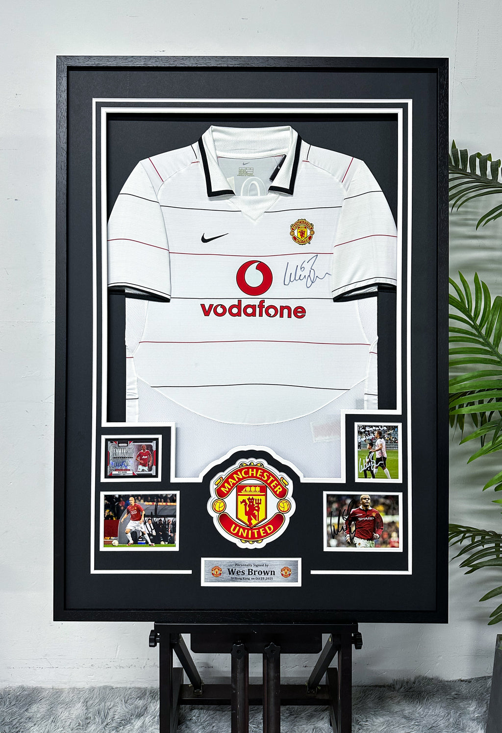 Manchester United Wes Brown Autographed Jersey with Personalized Custom Design Framed 00086