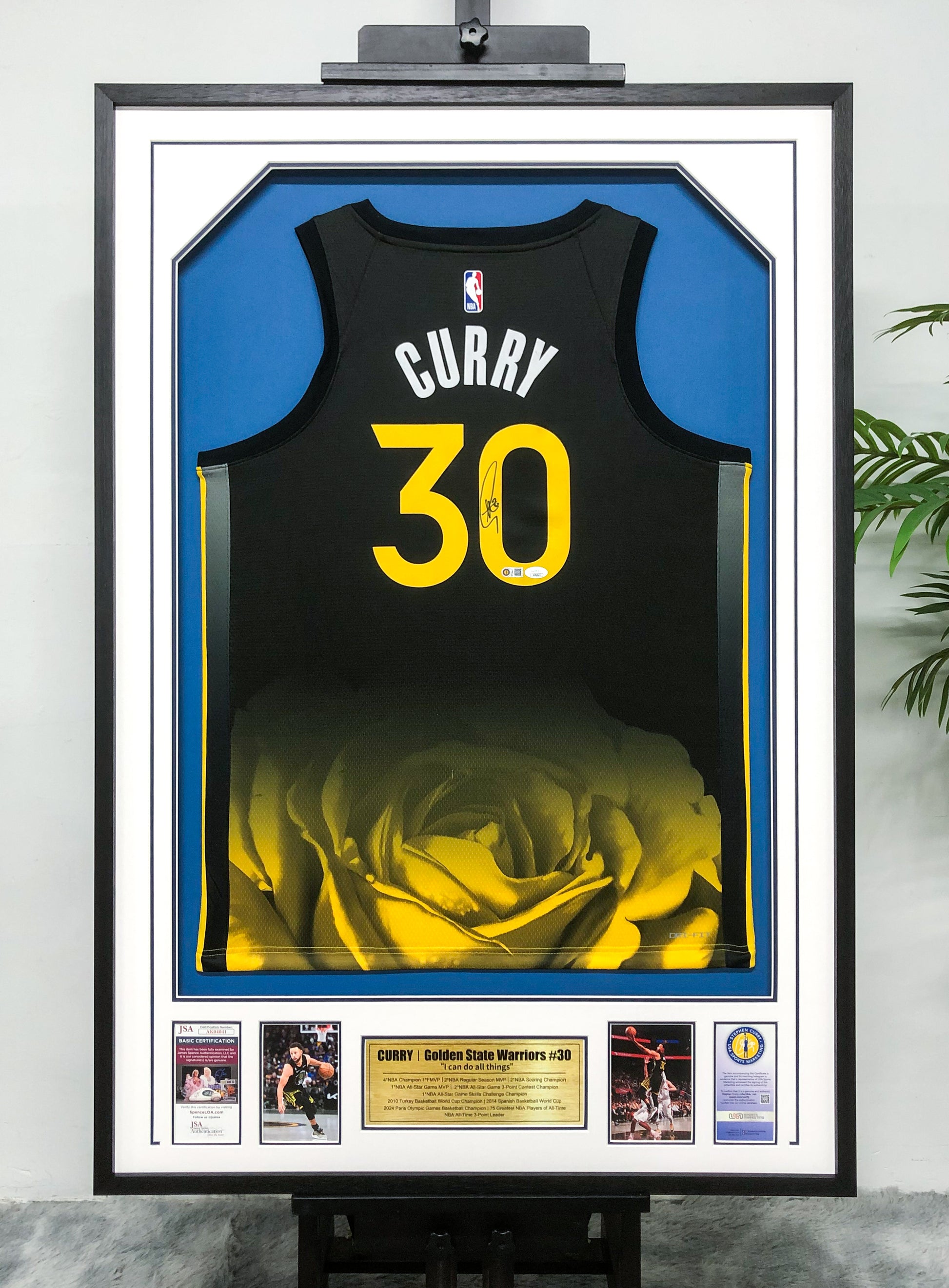 Golden State Warriors Stephen Curry Autographed Jersey with Standard Design Framed000039