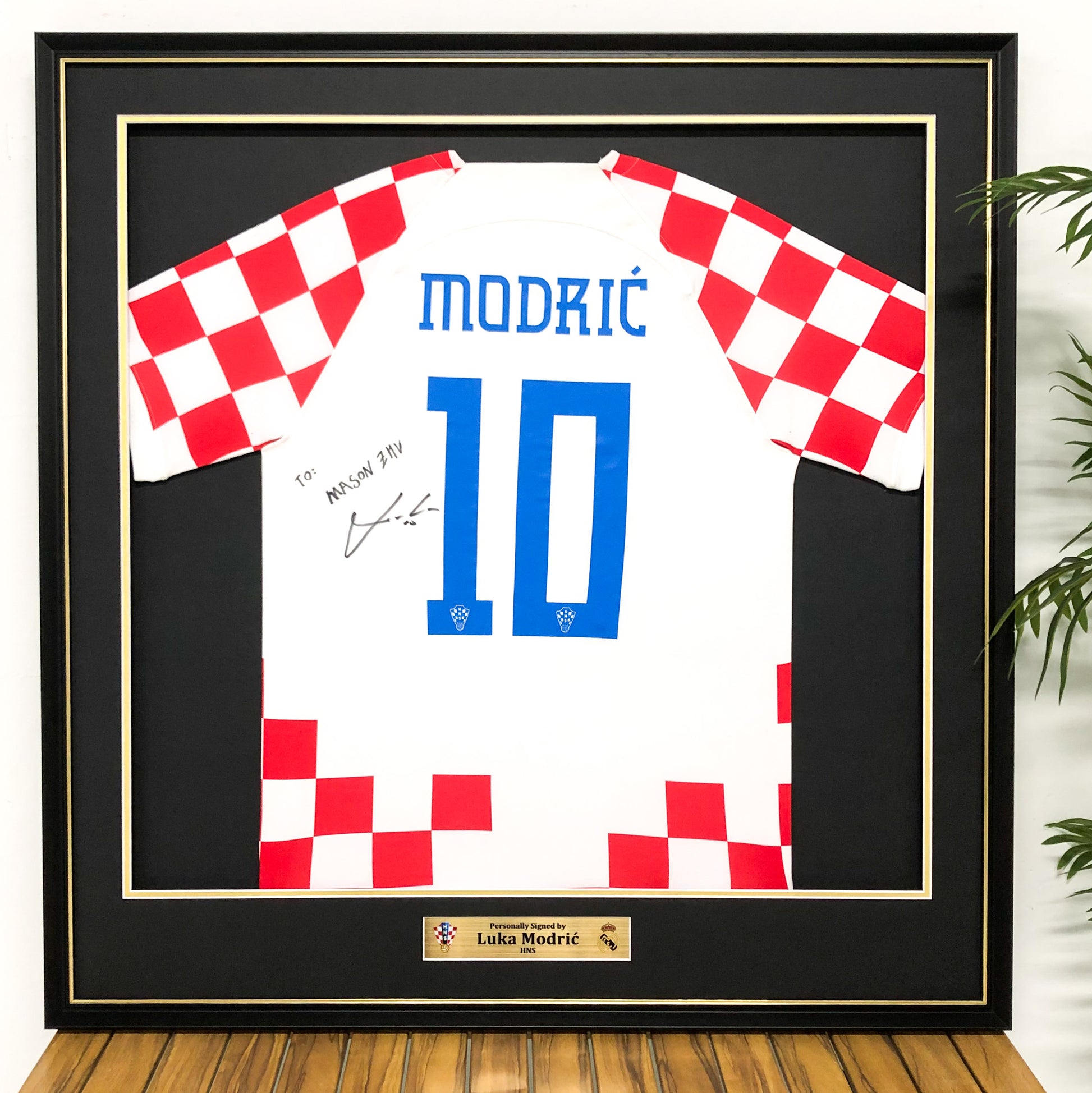 Luka Modrić Croatia national football team Jersey Framing   00092