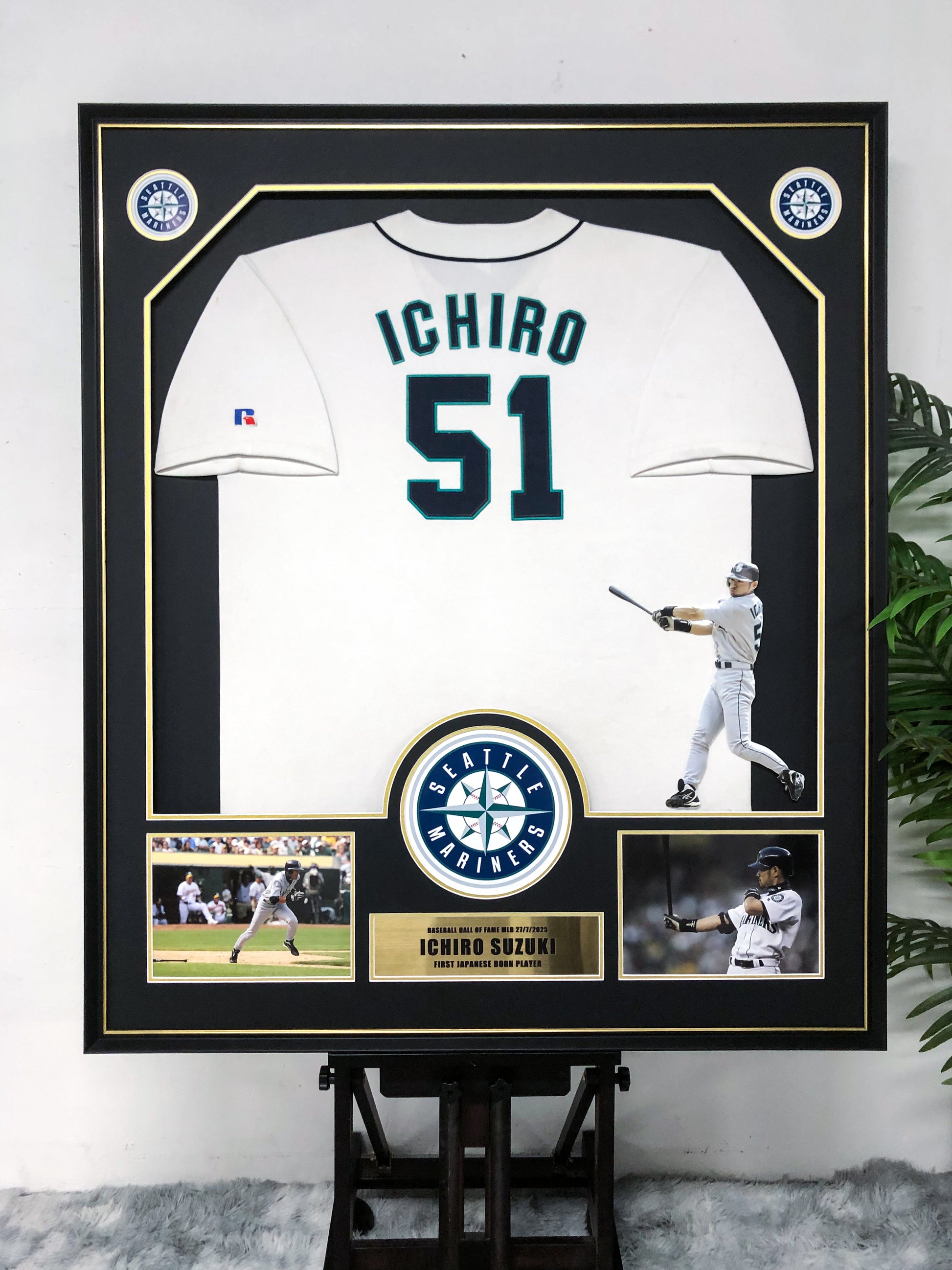 Seattle Mariners Ichiro Autographed Jersey with Personalized Custom Design Framed 00022