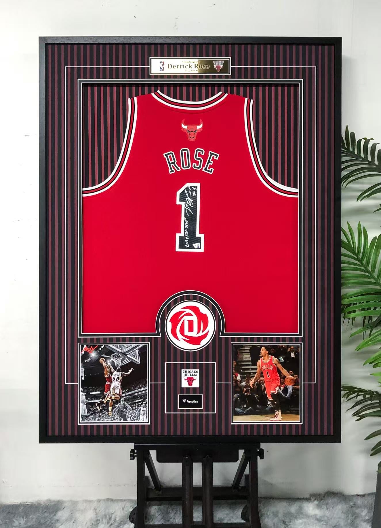 Chicago Bulls Derrick Rose Autographed Jersey with Personalized Custom Design Framed 00016