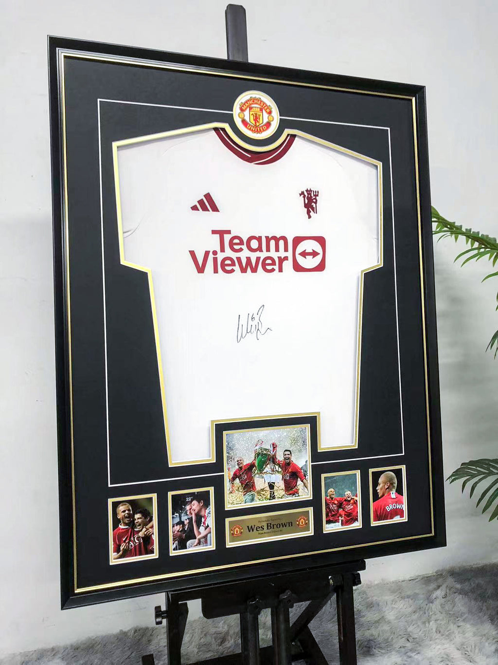 Wes Brown Manchester United Jersey Framing  00094