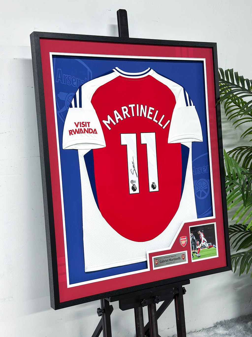 The Arsenal Gabriel Martinelli Football Club Autographed Jersey with Personalized Custom Design Framed 00044
