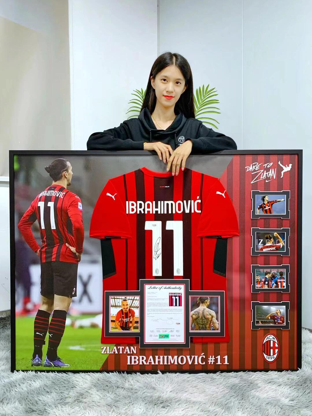 A.C. Milan Ibrahimović Autographed Jersey with Personalized Custom Design Framed 00016